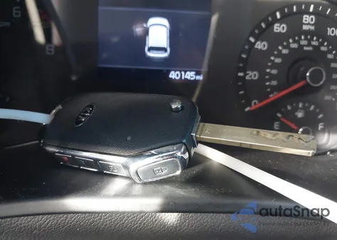 2021 Kia Soul Lx z USA, uszkodzony, nr VIN KNDJ23AUXM7785724